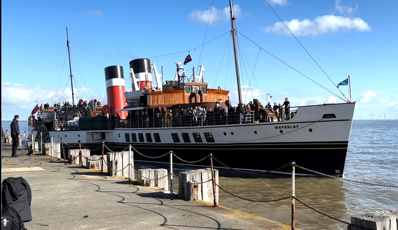 Iconic vessel Waverley docks at Clacton Pier